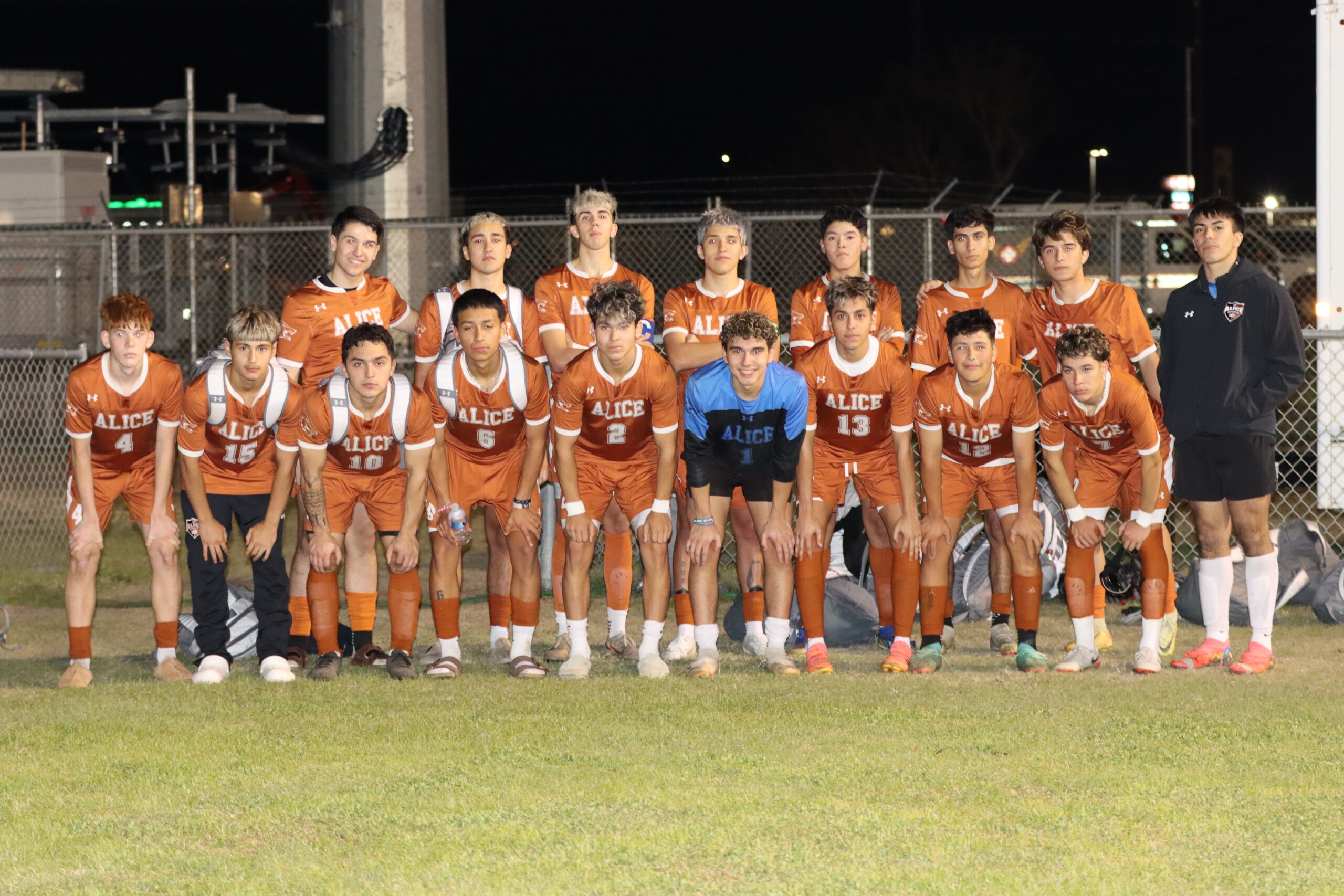 Alice Coyotes Triumph over Ray Texans in Hard-Fought Match